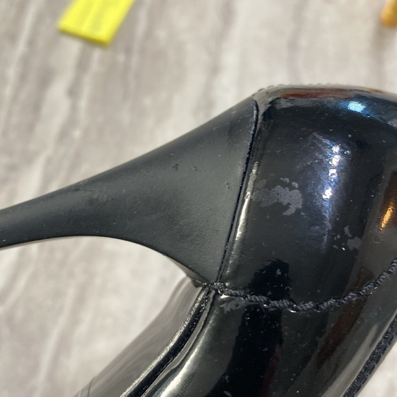 Burberry Heels - Picture 9 of 9